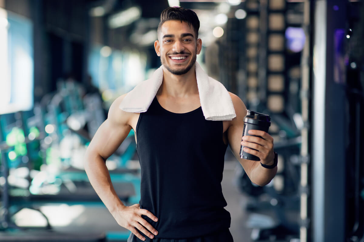 Handsome Young Arab Male Athlete Posing At Gym Whi 2023 11 27 04 54 45 Utc 1